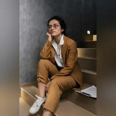 屈清若
